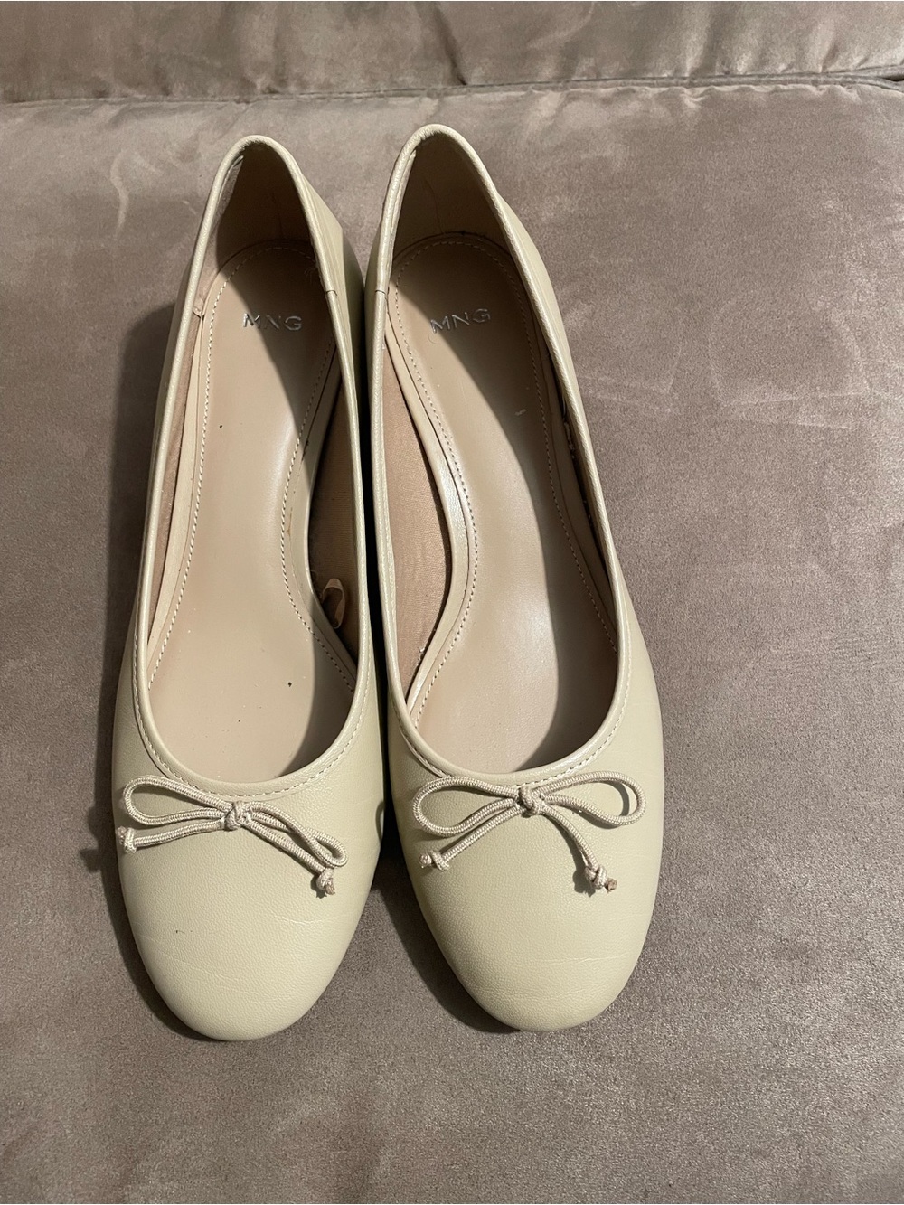 Mango Cream Bow Ballet Flats - Women's